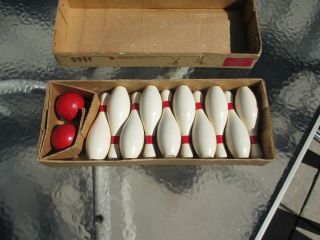 Vintage Wooden Maple Bowling Game,  10 Pins,  2 Balls.  Worlds Fair Products