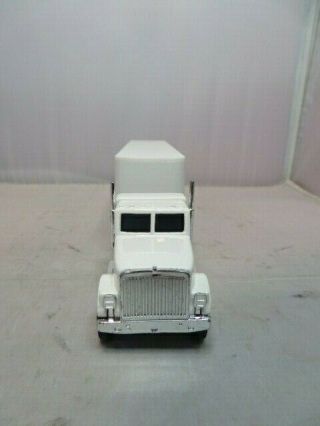 Vintage 1/64 Scale Ertl International Truck Farm Toy Collectors Club NIB 3