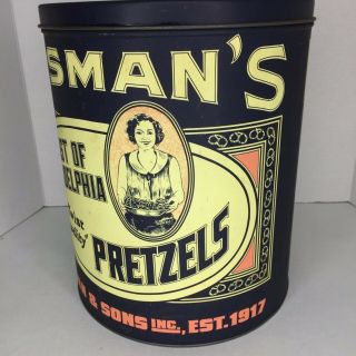 Vintage REISMAN ' S PRETZELS Large Blue Tin Can Lid Toast of Philadelphia Large 2
