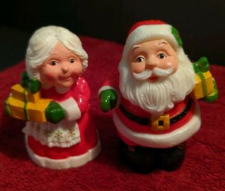 Vintage Christmas Salt And Pepper Shakers Santa And Mrs Claus 3 " Hallmark