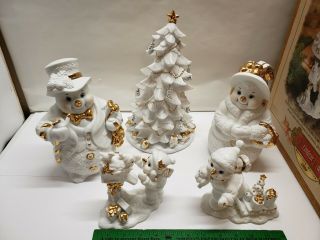 Grandeur Noel Porcelain Five Piece Porcelain Snowman Family Collectors Edition