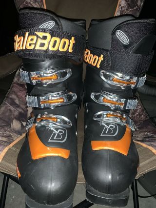 Vintage Daleboot Usa Ski Boots.  Pre Owned.  Size 10 Women/8 Men
