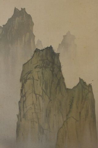 E09w7 Pine Tree & Valley Scenery Japanese Hanging Scroll