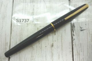 S1737 Montblanc 320 Fountain Pen Black 14k Gold 585