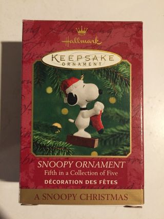 " Hallmark " Keepsake Ornament " Snoopy  A Snoopy Christmas " Peanuts 50th,  Nm
