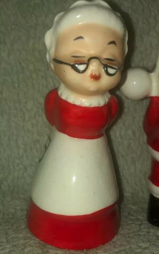 Vintage Mr.  and Mrs.  Santa Claus Salt and Pepper Shakers 2