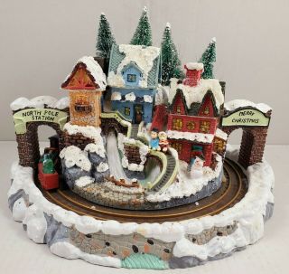 Avon 2004 Fiber Optic Village North Pole Train Station Animated Christmas Scene