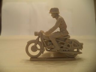 Marx Battleground / Desert Fox Light Gray German Motorcycle,  Sidecar,  3 Soldiers