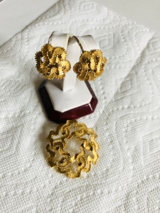 Vtg Marked Crown Trifari Gold Tone Pin Earrings Set 189