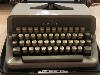 Vintage Adler J4 Typewriter with Hard Shell Case typewriter 2