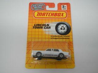 Matchbox Lincoln Town Car White Mb43 (1)