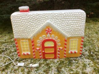 Vintage Union Products Lighted Blow Mold 17 " Gingerbread House,