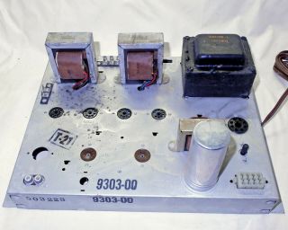Vintage Magnavox Stereo Tube Amplifier 9303 - 00 - (4) 6bq5,  (2) 6eu7,  5u4
