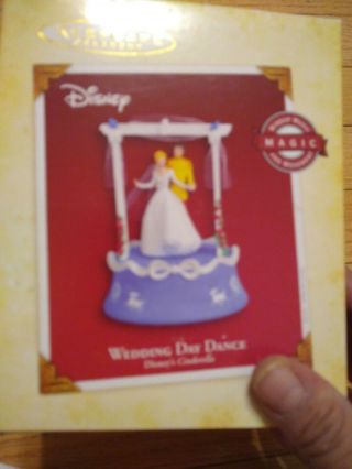 HALLMARK Keepsake 2005 CINDERELLA WEDDING DAY DANCE Disney MUSIC BOX ORNAMENT 2
