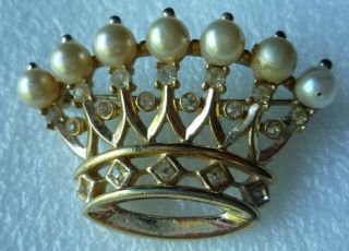 Vintage Crown Trifari Gold Tone & Pearl Rhinestone Crown Brooch - Pin