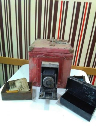 Vintage Camera A La Minute/afghan Box Camera / Hand Crafted Circa 1950