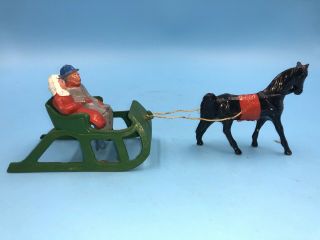 VINTAGE BARCLAY SANTA CLAUS IN HORSE DRAWN SLEIGH CHRISTMAS LEAD FIGURES Exc 3
