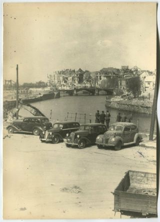Wwii Large Size Photo: Ruined Berlin Center River View,  Motor Cars,  May 1945