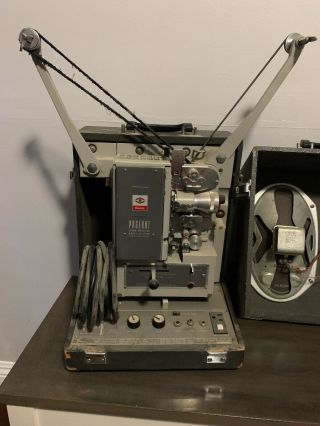 Vintage Kodak Pageant Movie 16mm Sound Audio Film Projector Model Av - 126 - Tr