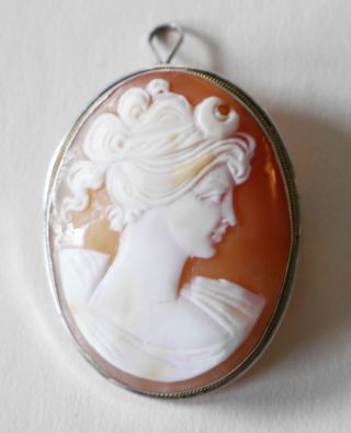 800 Silver Shell Hand - Carved Cameo Brooch/pendant Combo.  1.  5 "