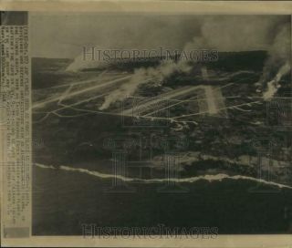 1944 Press Photo Japanese Airfield On Ie Island Burns After Us Attack In Wwii