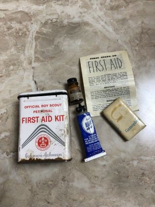 Vintage Boy Scouts Bsa First Aid Kit Johnson & Johnson Tin Contents
