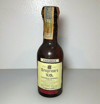 Miniature Liquor Bottle: Seagrams V.  O.  Canadian Whisky; 1962