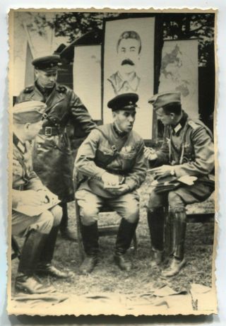 Pre - Wwii Archive Photo: Friendly Meeting Of Russian & German Officers Brest 1939