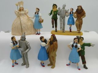 Set Of 13 Hallmark Wizard Of Oz Christmas Ornaments With The Yellow Brick Road
