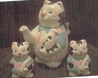Ceramic Decorative Kitty Cat Teapot,  Salt And Pepper Shakers