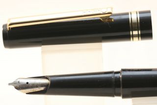 Osmiroid Easy Change Italic Medium Fountain Pen,  Black With Gold Trim