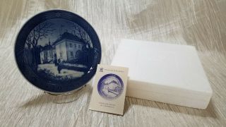 1975 Royal Copenhagen Porcelain Christmas Plate