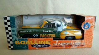 Eartl Cllctbls " 1950 Olds Rocket 88 " Coin Bank,  Green Bay Packers Theme,  1/24,  Mib