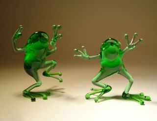 Blown Glass Figurine " Murano " Art Animal Two Green Dancing Frogs 1