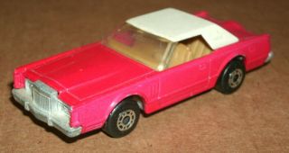 1/64 Scale 1977 Lincoln Continental Mark V Diecast Car - Matchbox Superfast Mb28