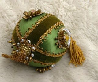 Handmade Victorian Style Christmas Ornament Green and Gold Magesty 2