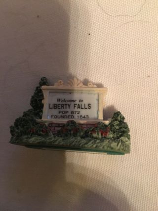 Liberty Falls Population Road Sign Sign Ah 98
