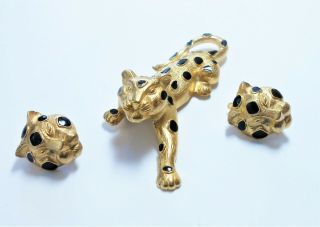 Signed Trifari Gold Tone Leopard W/ Black Enamel Spots Brooch & Earring Set C.  7