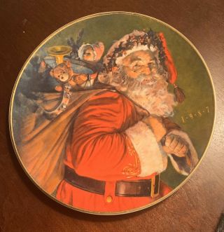 1987 Avon Christmas Plate The Magic That Santa Brings Porcelain 22k Gold Trim