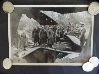 Ww2 Press Photo.  Instruction Hours On The Battlefield Of Ehedem.  5 - 25 - 41