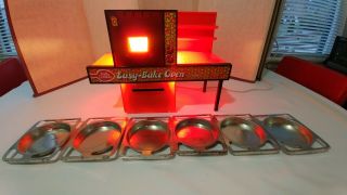 Vintage 1976 Betty Crocker Easy Bake Oven Kenner Comes With 6 Trays