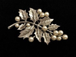 Vintage Trifari Christmas Holly Leaf Silver Tone Brooch Pin W/ Faux Pearls