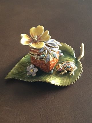 Jay Strongwater Enamel Swarovski Crystal Frog On Lily Pad Floral Trinket Box