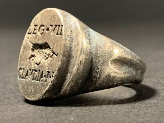 V RARE ANCIENT ROMAN MILITARY LEGIONARY SILVER RING ' LEG VIII ' CIRCA.  58BC - 300AD 3