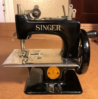 Vintage Miniature Hand Crank Singer Sewing Machine,