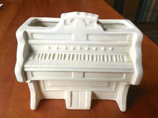 Holland Mold - Planter - Pump Organ - Vintage