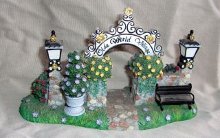 Partylite Olde World Village Arbor Gateway P7322hc Faux Stone Arch Bench Topiary