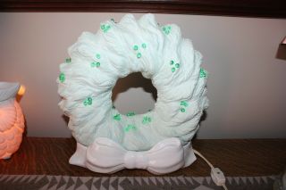 Ceramic Christmas Light Up Wreath Vintage Pale Green W/white Bubble Finish Rare