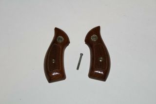 Smith & Wesson Factory Grips For 22/32 Kit Gun Revolver Wood