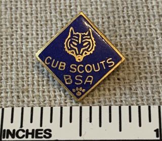 Vintage Cub Scouts Bsa Blue & Gold Enamel Pin Wolf Scout Leader Hat Collar Camp